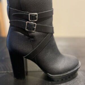 Vince Camuto Womens Elisen Buckle Lug Sole Booties 8.5 M